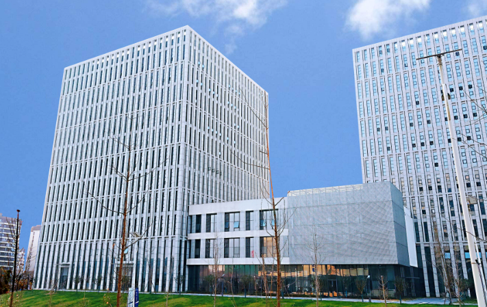 企业数字化管理系统搭建中大数据技术服务的落地实施路径解析